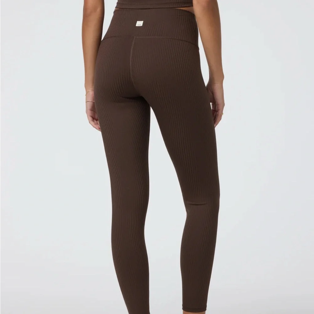 VUORI Inversion Rib Legging - Picture 3 of 6
